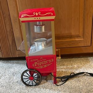 Vintage-Style Red Movie Time Air Pop-Tabletop Popcorn Machine